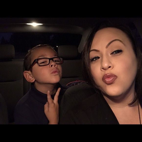 Meet your posher - Picture 3 of 4